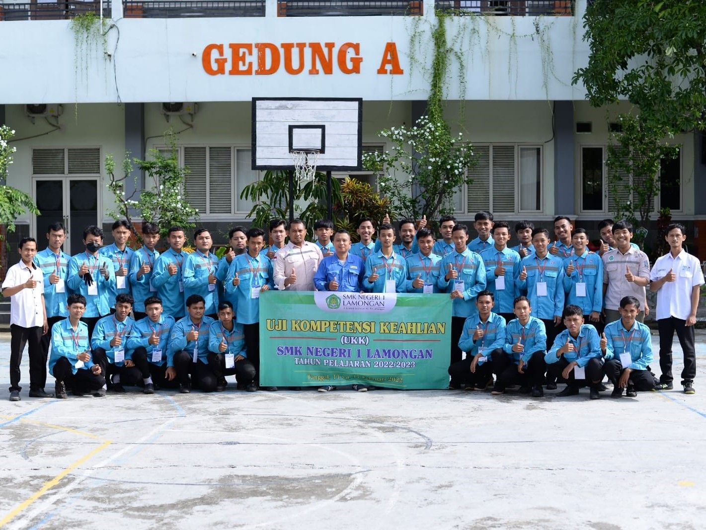 Enhancing Student Competency: DAIKIN Conducts Industry Training and Certification at SMK Negeri 1 Lamongan